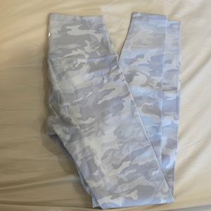 Lululemon White Camo Leggings Size 4
